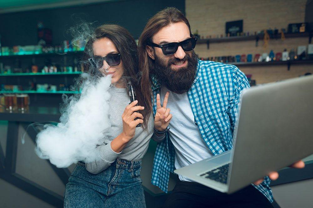 Rechargeable Vs Disposable VAPES 455770